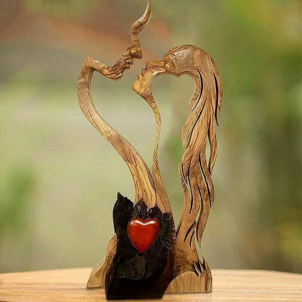 Siste dag med 49 % avslag 👩❤️👨 Love Eternal Wood - Statue av et kyssende par