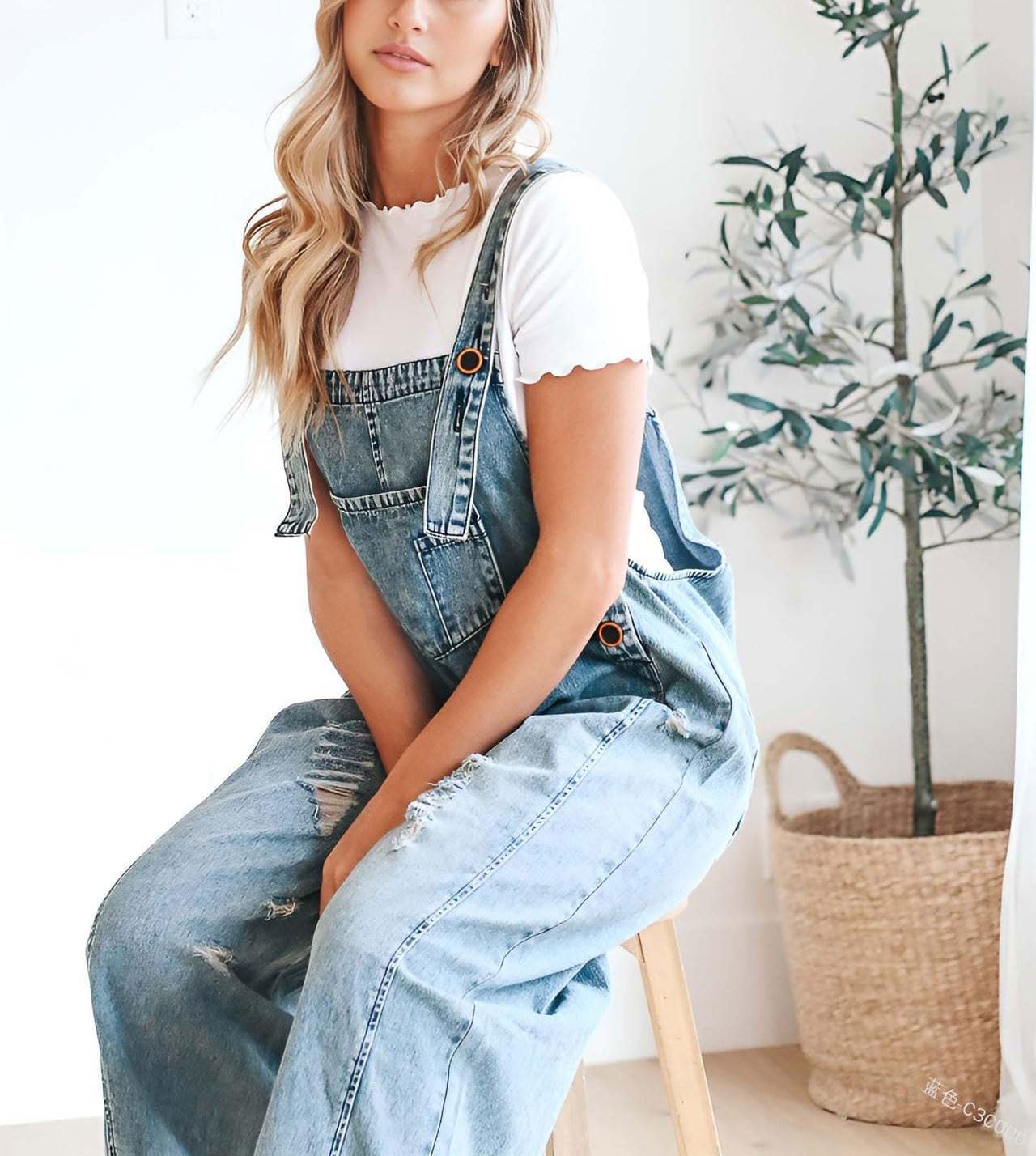 đ„FĂ„ 50 % rabatt i en begrenset periode đ SĂžt, uformell jumpsuit med knapper