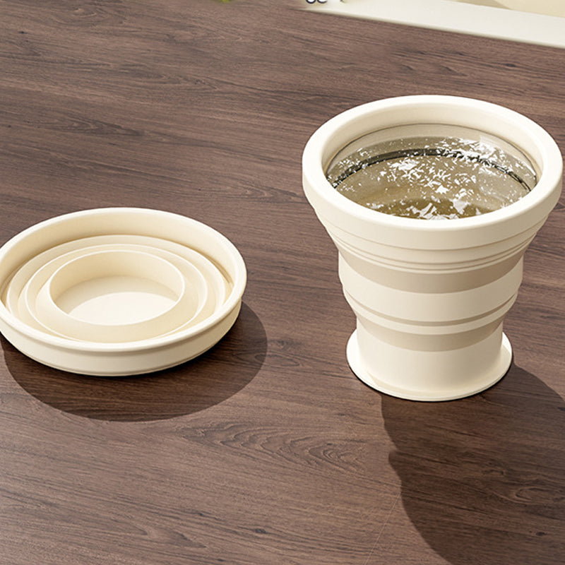 Pilleholder med sammenleggbar silikonkop