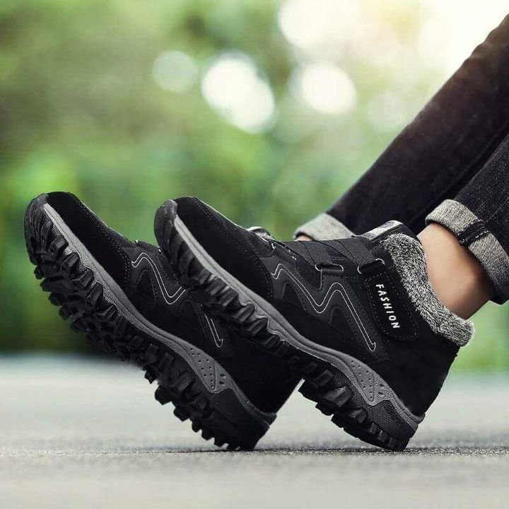 Топли зимни ботуши за жени